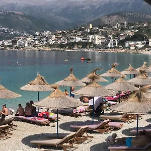 Emily's Himare